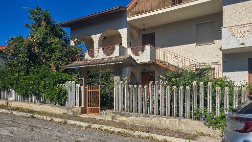 Foto Appartamento in via walter tobagi, Filetto Centro di 127 m² in vendita