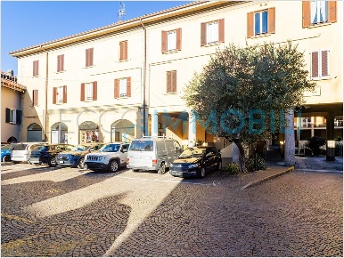 Foto Appartamento in piazza alessandro manzoni, Galbiate Centro di 115 m²