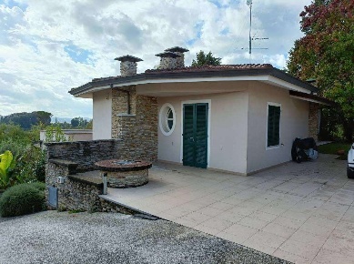 Foto Villa bifamiliare in Via Pregiuntino 70, Santa Maria a Monte Centro