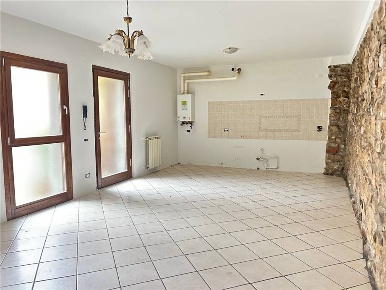 Foto Appartamento in Via Don Luigi Monti 6, Credaro di 86 m² con 3 locali