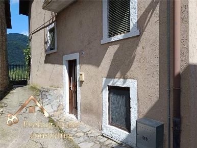 Foto Casa indipendente in -, Val Brembilla di 150 m² con 5 locali