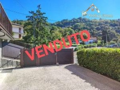 Foto Casa indipendente in Via Europa, Berbenno Centro di 274 m² in vendita