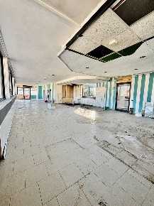 Foto Attività commerciale a Ameglia Fiumaretta Di Ameglia di 442 m²