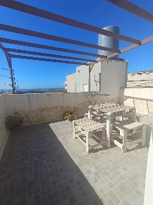 Foto Appartamento in via ruggero di lauria, Trapani Centro di 100 m²