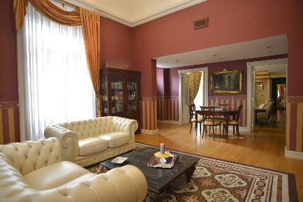 Foto Appartamento in Via benedetto cairoli 39, Bari Murat di 240 m²