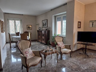 Foto Appartamento in Piazza Davide Sesia 2, Milano Cimiano di 150 m²