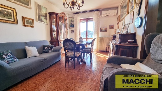 Foto Appartamento a Calcinaia Fornacette di 115 m² con 5 locali in vendita