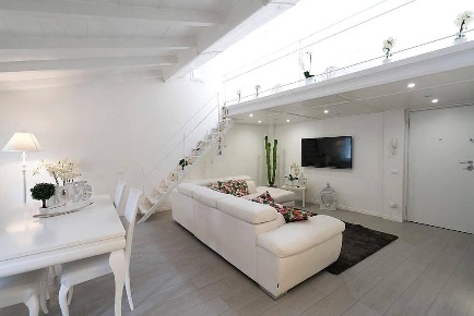 Foto Appartamento a Massa Centro di 115 m² con 4 locali in vendita