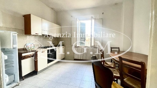 Foto Appartamento a Pontedera Centro di 80 m² con 5 locali in vendita
