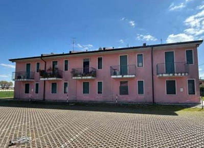 Foto Appartamento in Via Fabio Filzi, Sanguinetto Centro di 51 m² all'asta