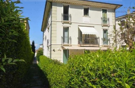 Foto Appartamento in Viale Dante Alighieri, Vicenza Monte Berico di 183 m²