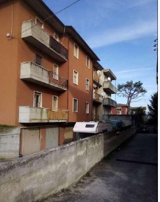 Foto Appartamento in Via Gramsci, Villafranca di Verona di 83 m² all'asta