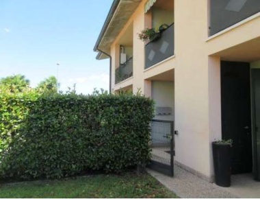 Foto Appartamento in Via Bressani, Tezze sul Brenta di 89 m² con 4 locali