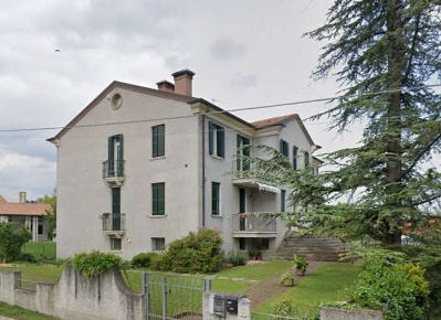 Foto Appartamento in Via Domeinco Thiene, Sossano Centro di 118 m² all'asta