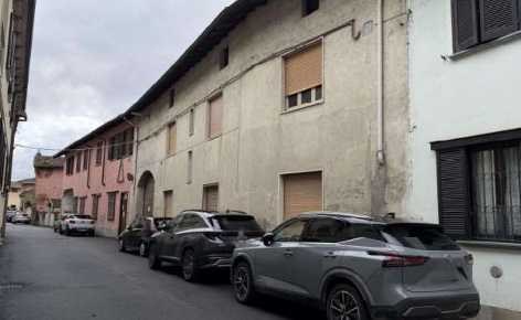 Foto Appartamento in Via Giovanni Vidari, Vigevano Semicentro di 255 m²