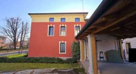 Foto Villa unifamiliare in Via Pieve, Chiampo Centro di 641 m² all'asta