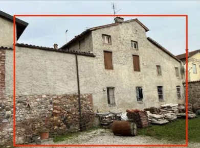 Foto Appartamento in Via Porto, Malo Centro di 173 m² con 7 locali all'asta