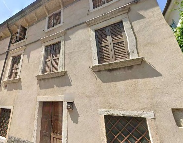 Foto Appartamento in Via Rovereto, Dolcè Ceraino di 98 m² con 5 locali