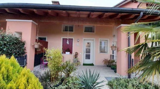 Foto Appartamento in Via Bodi, Cassola di 143 m² con 7 locali all'asta