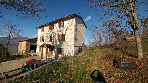 Foto Casa indipendente in Via Tezza 1586, Zocca di 250 m² con 7 locali