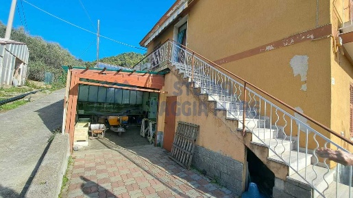 Foto Villa singola in Strada del colle 5, Sanremo Bussana di 100 m²