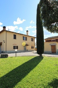 Foto Casale a Reggello di 230 m² con 16 locali in vendita