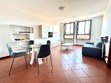 Foto Appartamento in Via XXV Aprile 4, Besozzo Centro di 64 m² con 2 locali