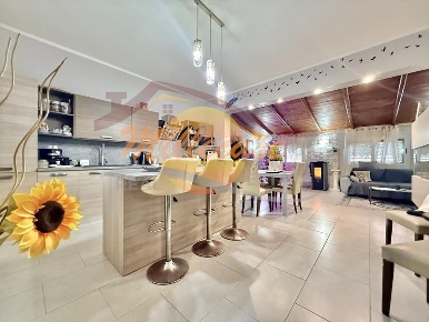 Foto Villa unifamiliare in via della donzella, Siracusa Ognina di 84 m²