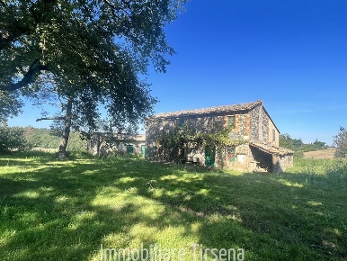 Foto Casale a Orvieto di 386 m² con 8 locali in vendita