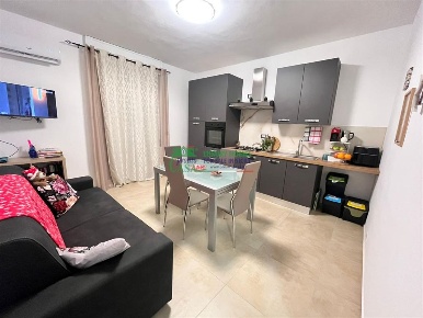 Foto Appartamento in Via Ampere, Comiso Centro di 80 m² con 4 locali