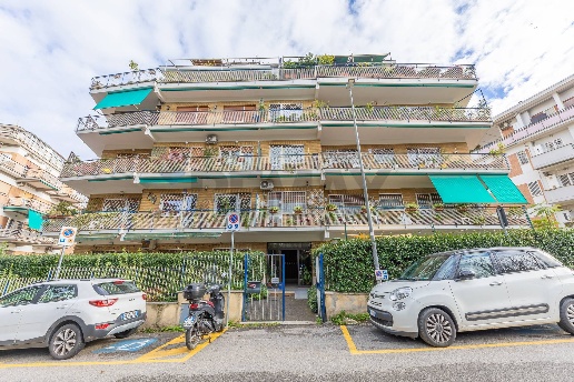 appartamento in vendita a Roma in zona Gianicolense