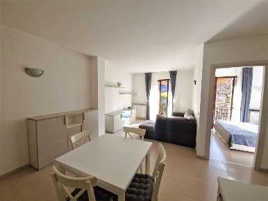 Foto Appartamento in Piazza Dante, Laveno-Mombello Cerro di 56 m²