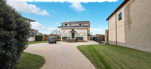 Foto Villa bifamiliare in CASCINA TRIONE, Cuorgnè Centro di 254 m²