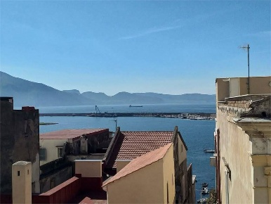 Foto Appartamento a Torre Annunziata di 100 m² con 3 locali in vendita