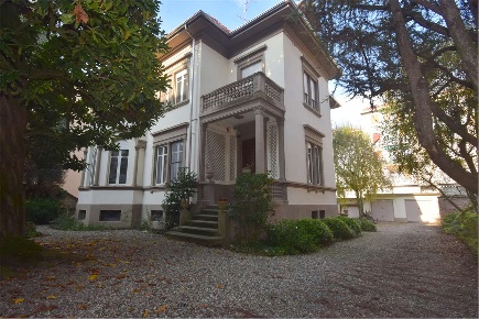 Foto Appartamento in Via Giolito 56, Vercelli Semicentro di 380 m²