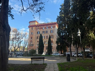 Foto Appartamento a Roma di 195 m² con 6 locali in vendita