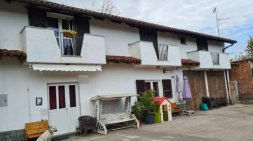 Foto Appartamento in Vicolo Chiabrera, Palestro Centro di 111 m² all'asta