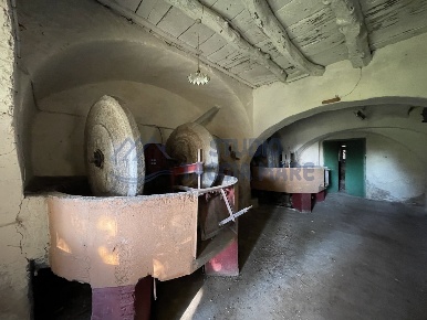 Foto Villa bifamiliare in Via Vittorio Emanuele II, Imperia di 580 m²