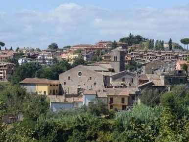 Foto Terreno edificabile a Rignano Flaminio Centro di 9000 m² in vendita