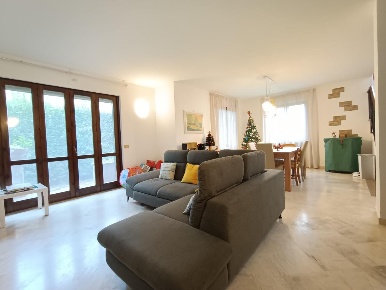 Foto Villa bifamiliare a Cascina Titignano - Visignano di 190 m² in vendita