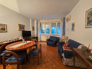 Foto Appartamento a Livorno Ardenza di 94 m² con 6 locali in vendita