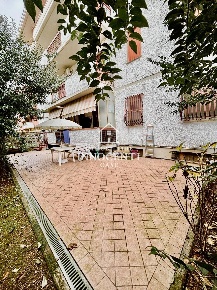 Foto Appartamento a Massa Centro di 70 m² con 4 locali in vendita