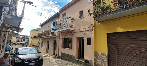 Foto Appartamento in Via DONATELLO 22, Borgia Centro di 55 m² con 2 locali