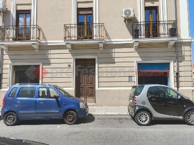 Foto Negozio in Via sbarre centrali 86, Reggio di Calabria Sbarre di 57 m²