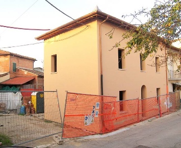 Foto Villa a schiera a Torrita di Siena Centro di 150 m² con 13 locali