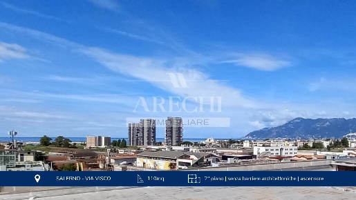Foto Ufficio a Salerno Mercatello - Mariconda di 110 m² con 4 locali