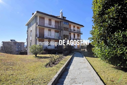 Foto Appartamento in Via Vignetta  16, Arona Centro di 60 m² con 2 locali