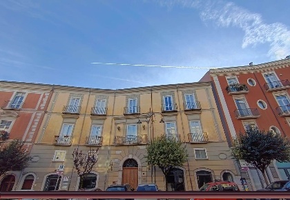 Foto Appartamento in CORSO UMBERTO I 94, Avellino di 155 m² con 4 locali