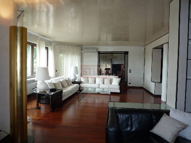 Foto Appartamento a Treviso Stazione di 300 m² con 6 locali in vendita