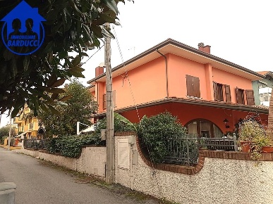 Foto Appartamento in via Romea, Bellaria-Igea Marina di 125 m² con 5 locali